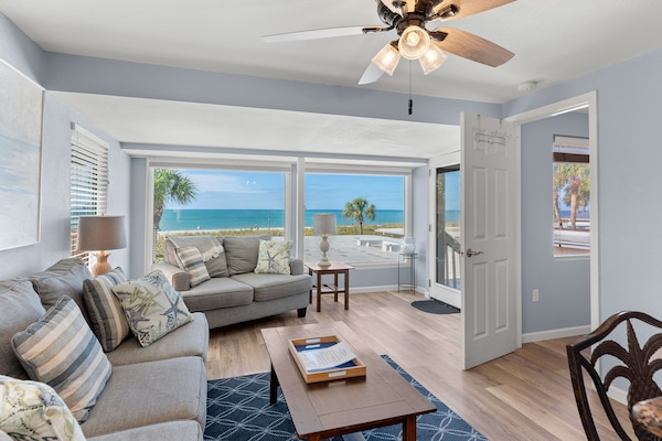 Beachside One Bedroom Suite | Premium bedding, pillowtop beds, iron/ironing board (on request)