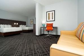 Suite, 2 Queen Beds, Microwave