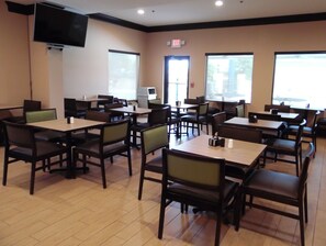 Free daily full breakfast