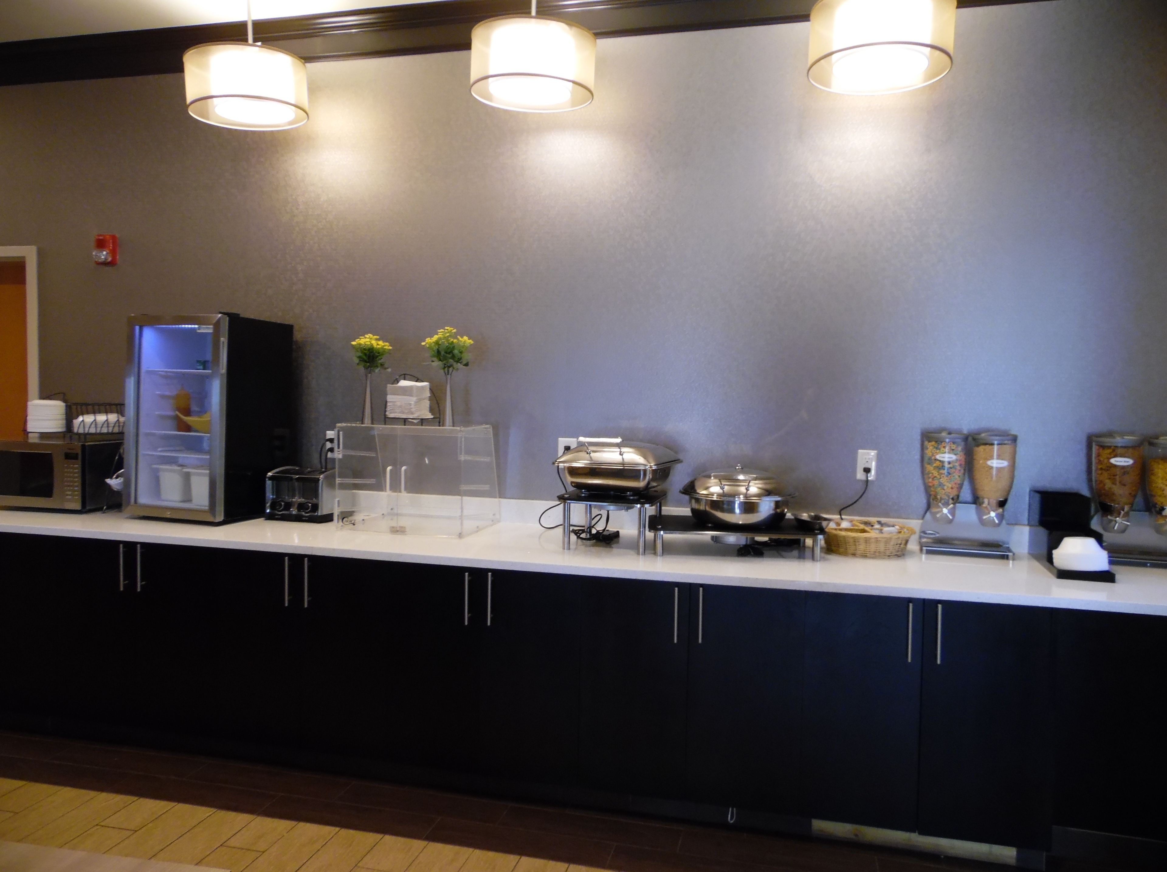 free daily full breakfast