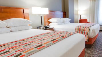 1 dormitorio, escritorio, cortinas opacas