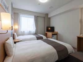 Standard Twin Room, 2 Twin Beds, Non Smoking | Desk, laptop workspace, free WiFi, bed sheets