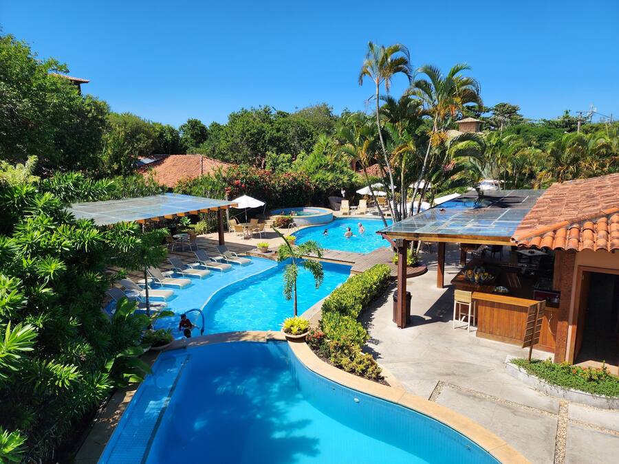 3 outdoor pools, sun loungers