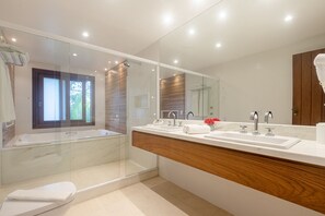 Quarto VIP | Bathroom - Pousada Corais e Conchas (Búzios)