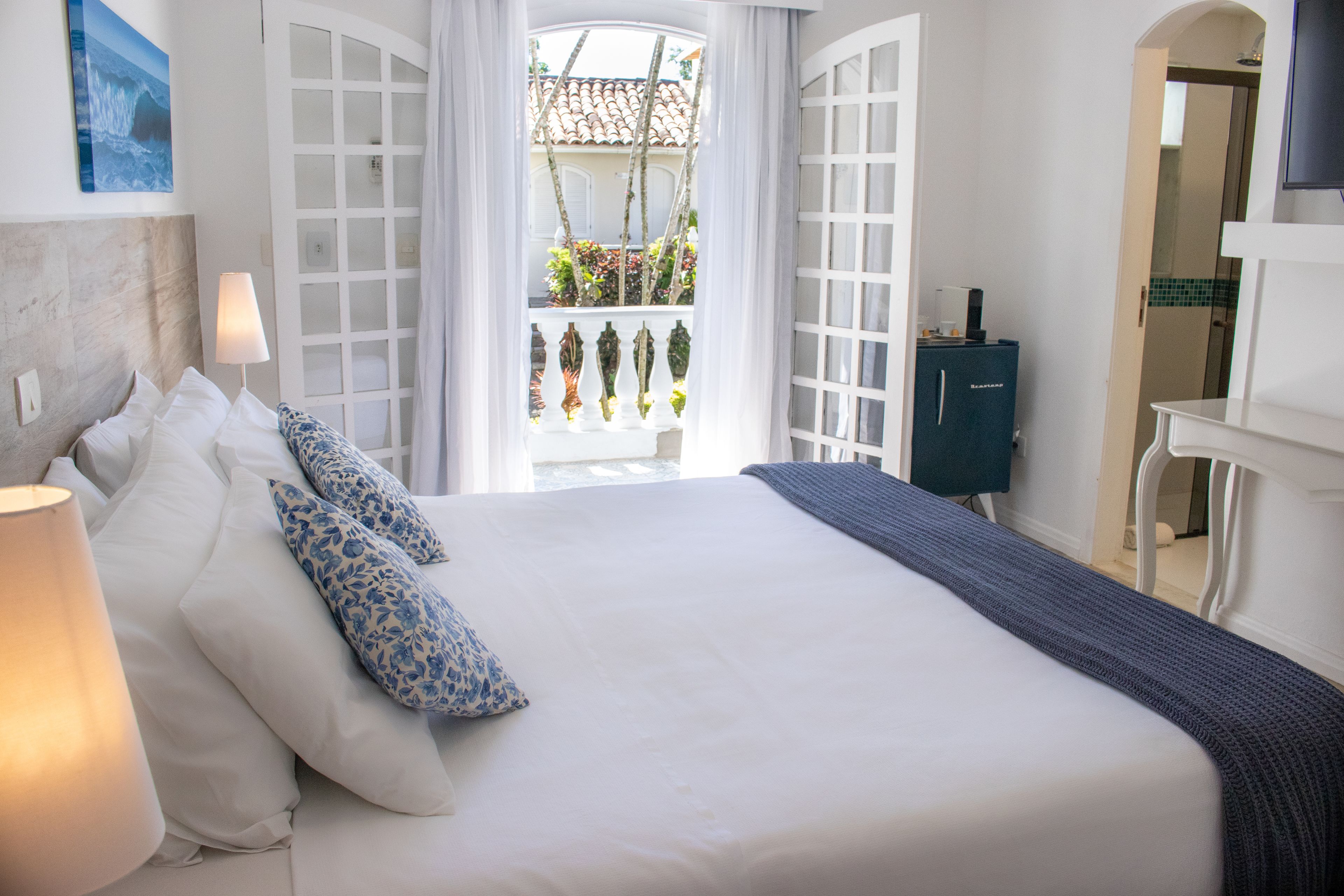 egyptian cotton sheets, premium bedding, pillow-top beds, minibar