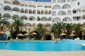 Indoor pool, 2 outdoor pools, pool umbrellas, pool loungers