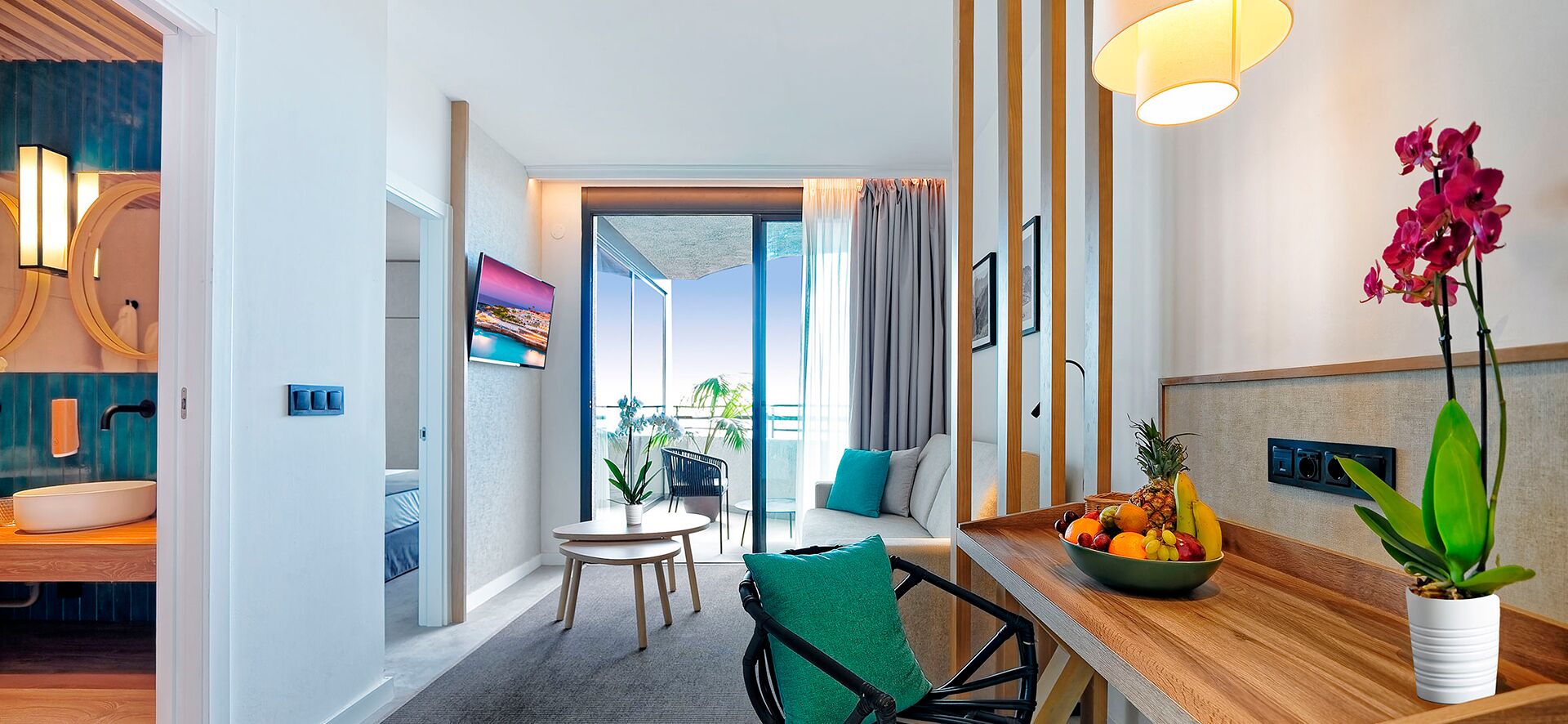 43-英寸等离子电视（配备数码频道）、电视、桌上足球