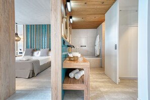 Down comforters, minibar, in-room safe, desk - HOVIMA Suites Costa Adeje (Adeje)