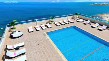 Outdoor pool, pool loungers