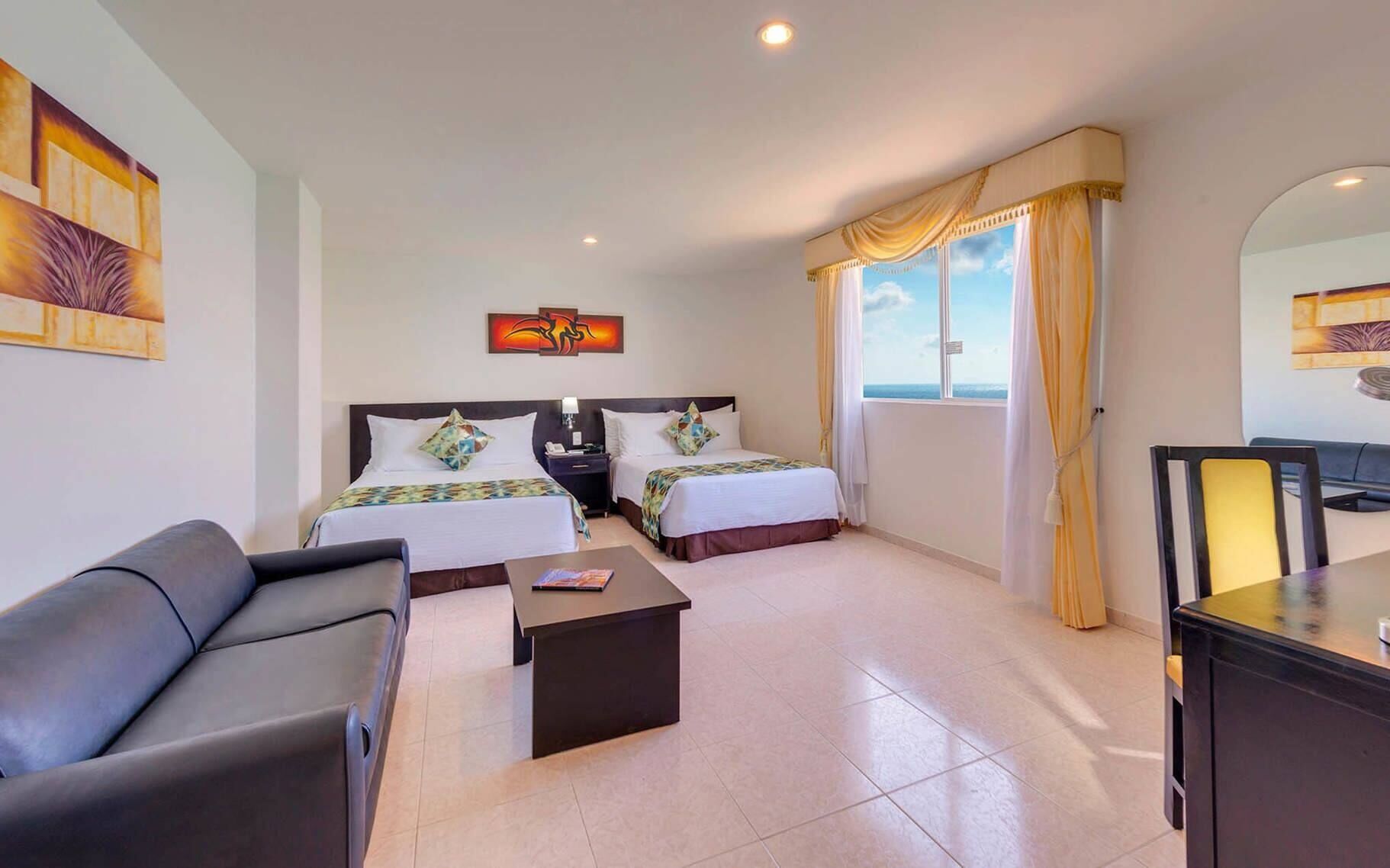 Zimmersafe, Schreibtisch, kostenloses WLAN, Bettwäsche