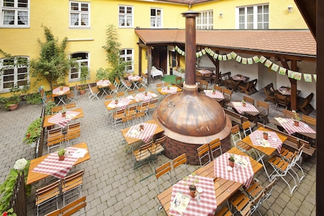 Restaurante al aire libre. Hotel Gasthof Post
