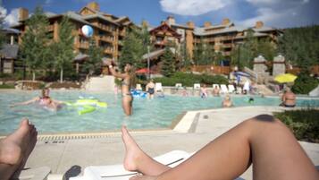 2 outdoor pools, sun loungers