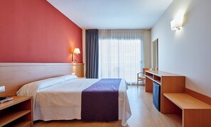 Bureau, fer et planche à repasser, Wi-Fi gratuit, draps fournis