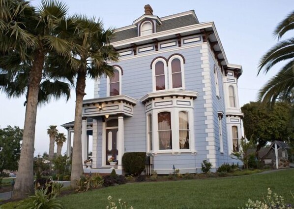Exterior - Starr Mansion Bed & Breakfast (Vallejo)