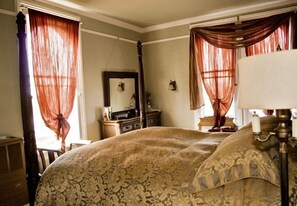 Room - Starr Mansion Bed & Breakfast (Vallejo)