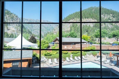 Icicle Village Resort