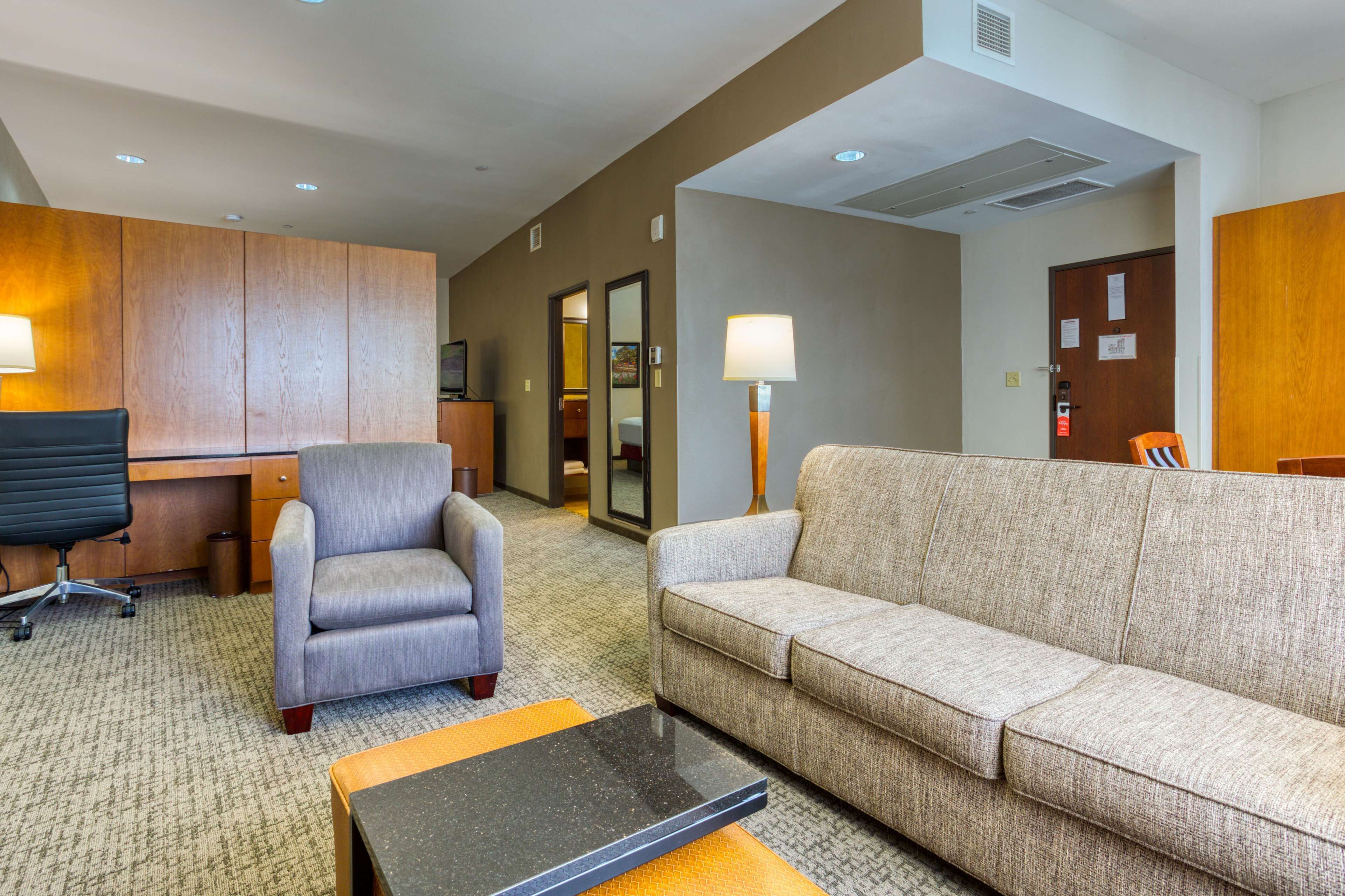 1 bedroom, premium bedding, in-room safe, desk