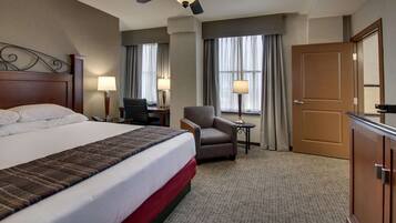 Premium bedding, in-room safe, desk, blackout drapes