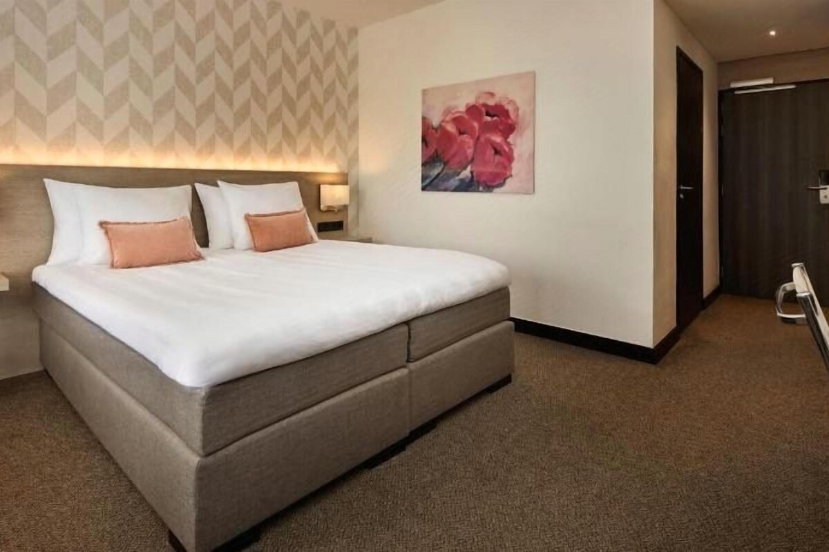 In-room safe, desk, iron/ironing board (on request), cots/infant beds