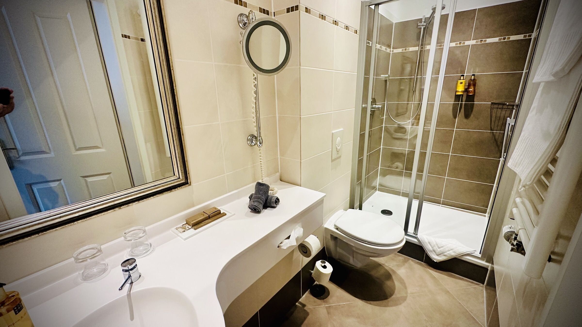 premium bedding, in-room safe, individually furnished, desk