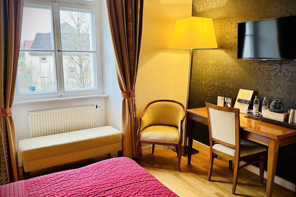 premium bedding, in-room safe, individually furnished, desk