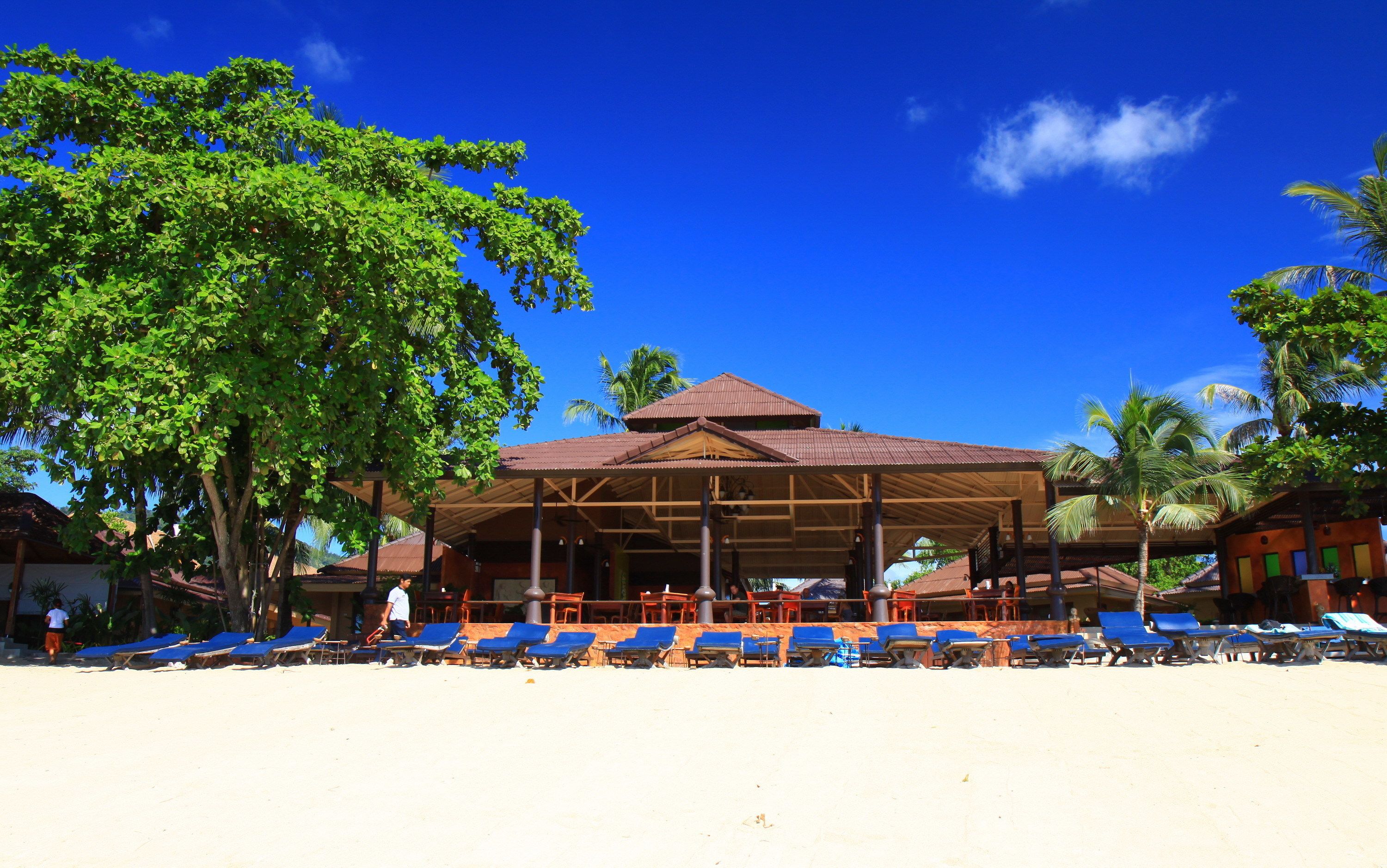 Private beach, white sand, sun-loungers, beach umbrellas