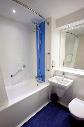 Bathroom - Travelodge Caterham Whyteleafe (Whyteleafe)
