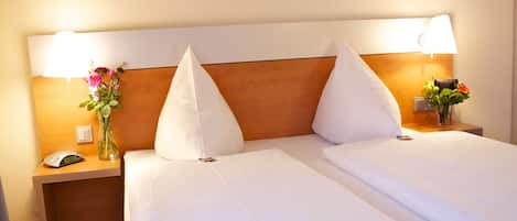 Standard Double Room | In-room safe, desk, iron/ironing board, free cribs/infant beds