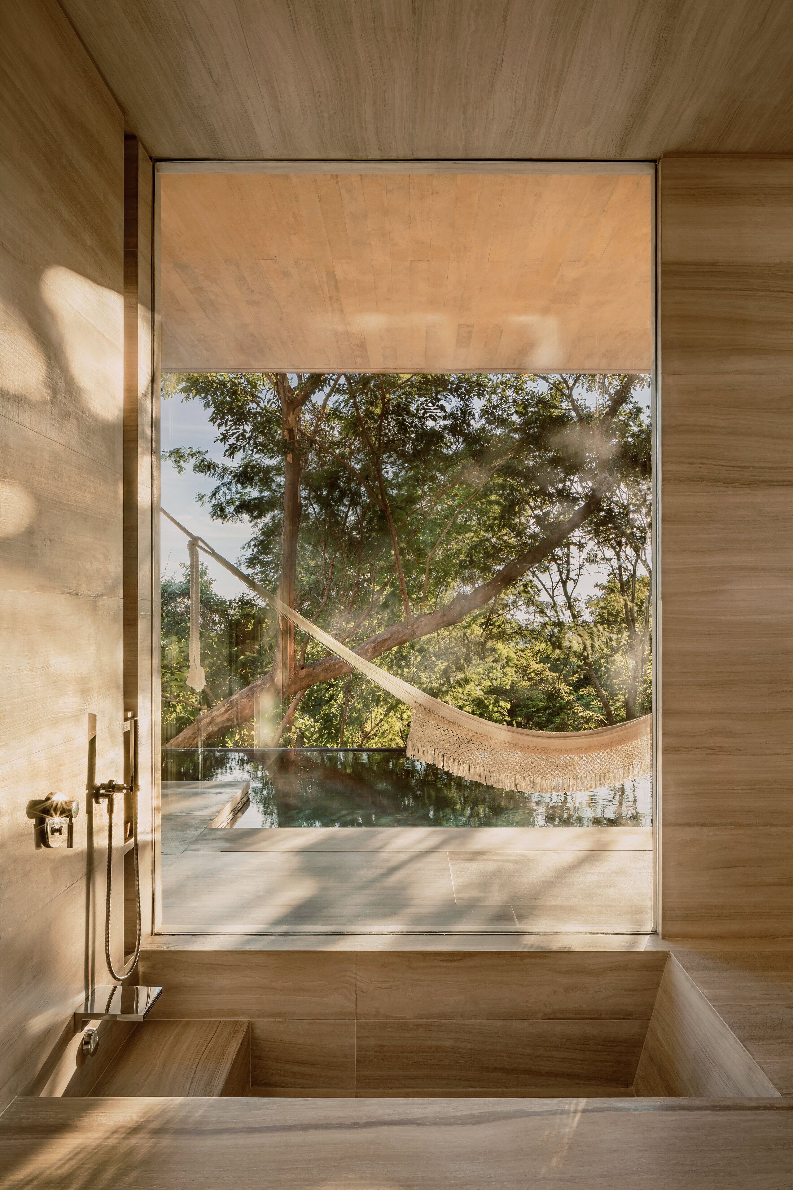 Suite, 1 habitación (Cliffside, Infinity Pool) | Ropa de cama de alta calidad y minibar 