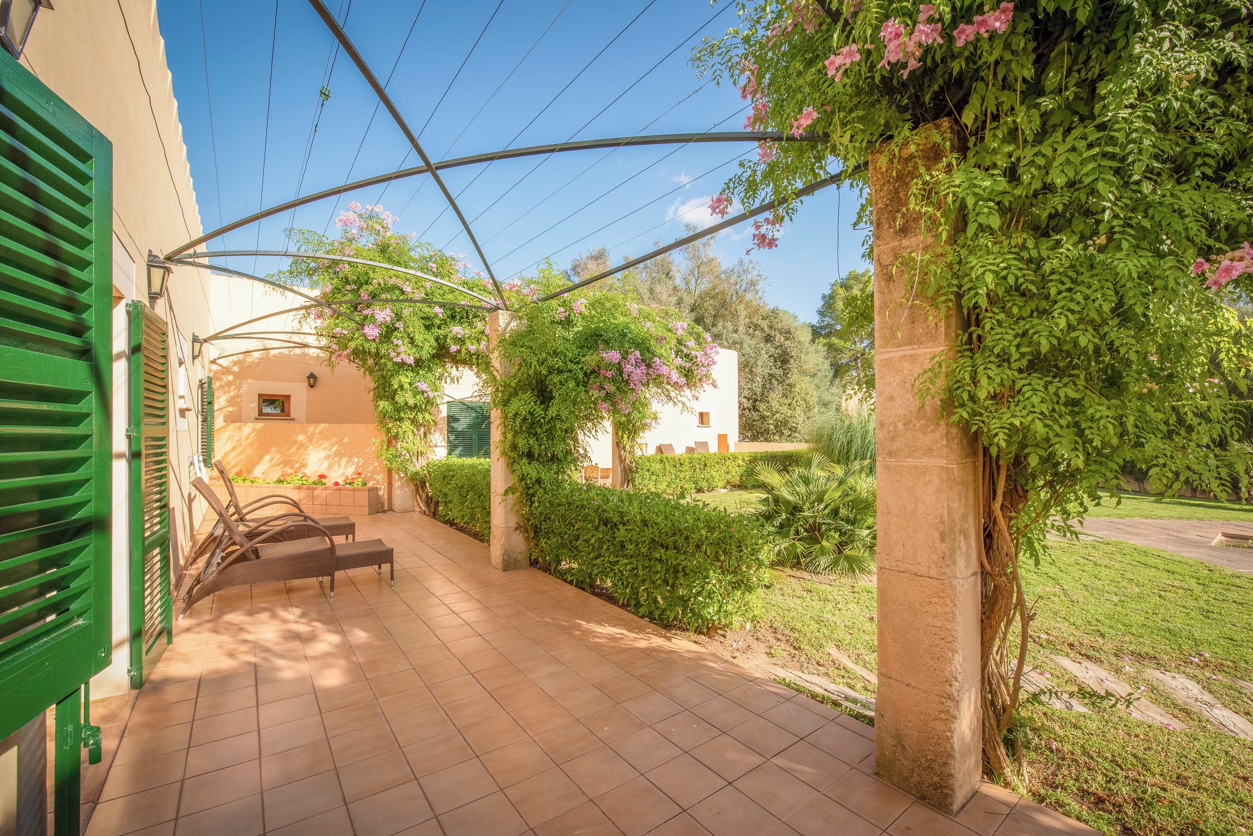 Premium bedding, minibar, in-room safe, individually furnished