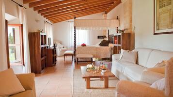 Una televisión de pantalla plana