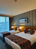 Twin Room | In-room safe, individually decorated, individually furnished, desk