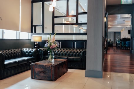 Lobby. Fitzwilton Hotel