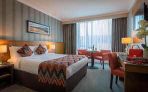 Single Room, 1 Double Bed | In-room safe, individually decorated, individually furnished, desk