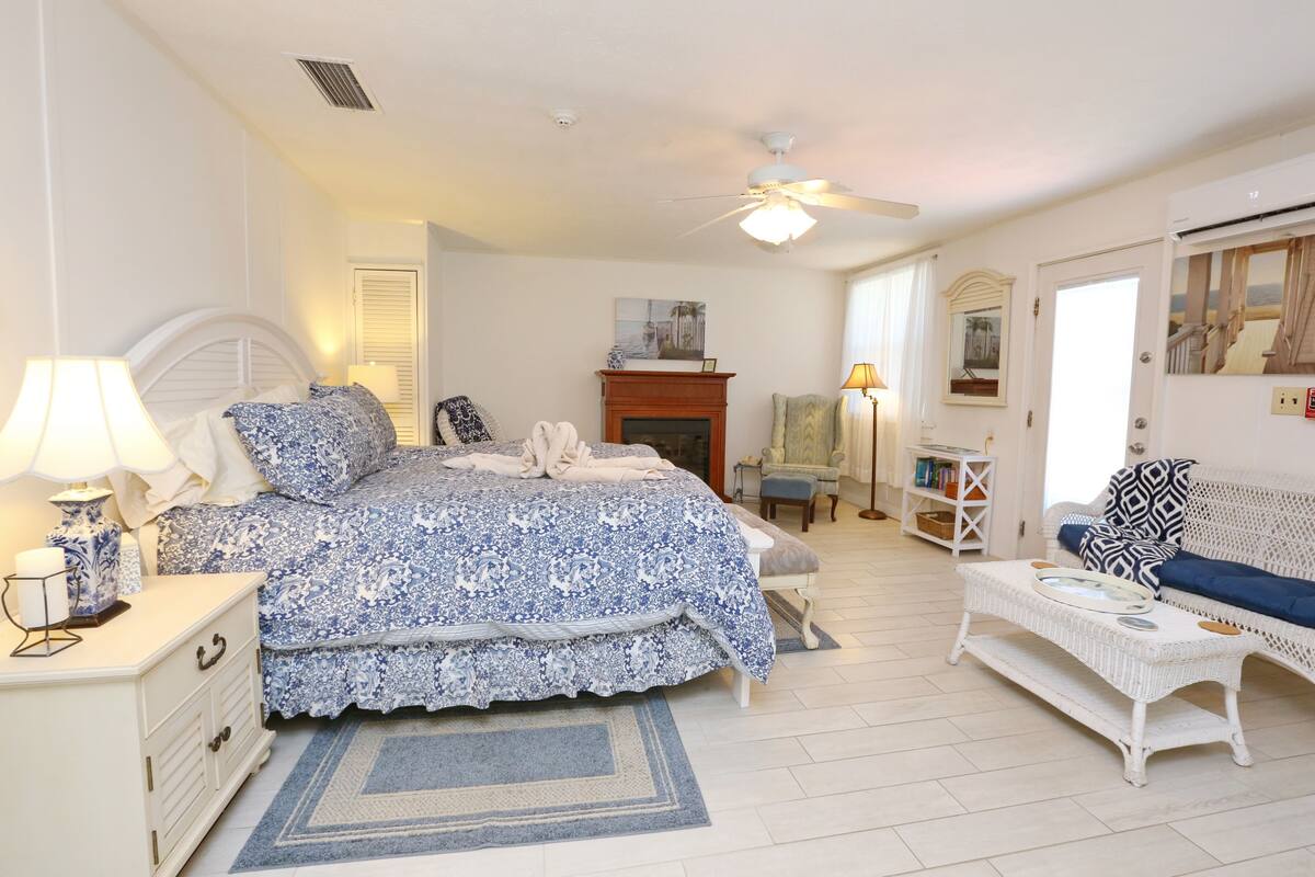 Windjammer Suite (Cottage Building)