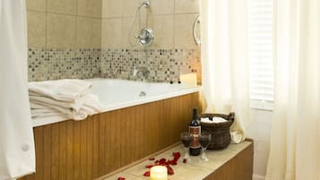 Bañera de hidromasaje privada