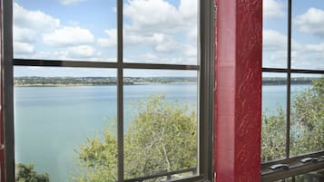 Habitación, baño privado (Le Metropolitain (Room in the B&B)) | Decoración personalizada, muebles diferentes y insonorización