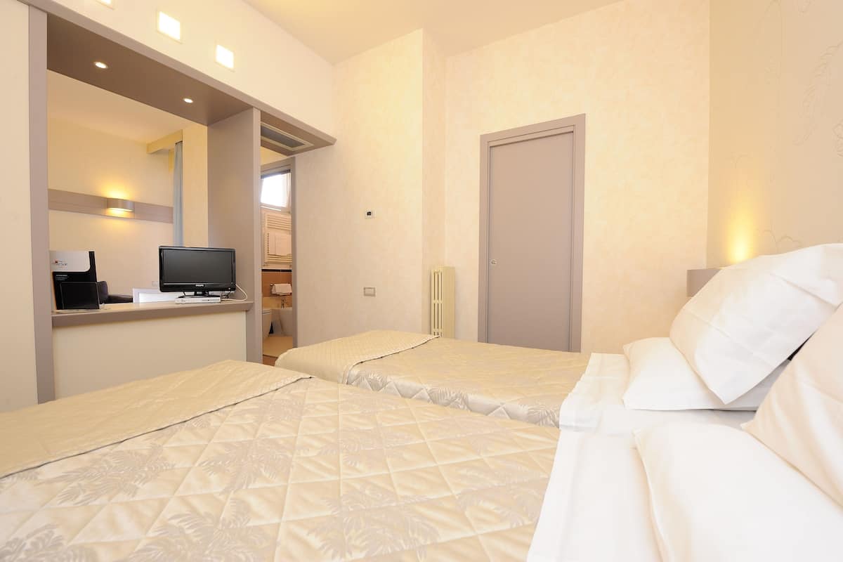 minibar, desk, free cots/infant beds, free wifi