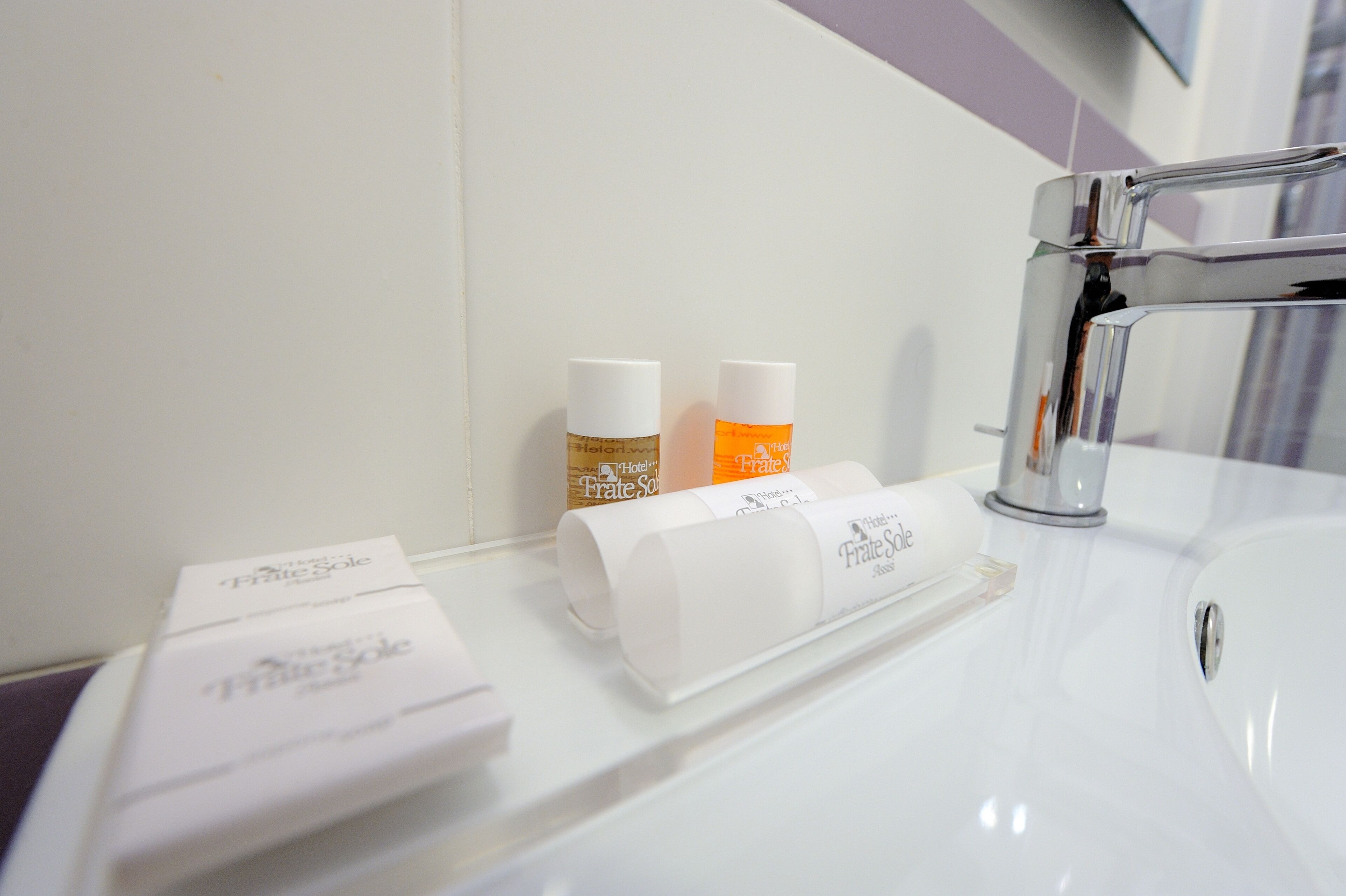 premium suite, 1 double bed | bathroom | free toiletries, hair dryer, bidet, towels