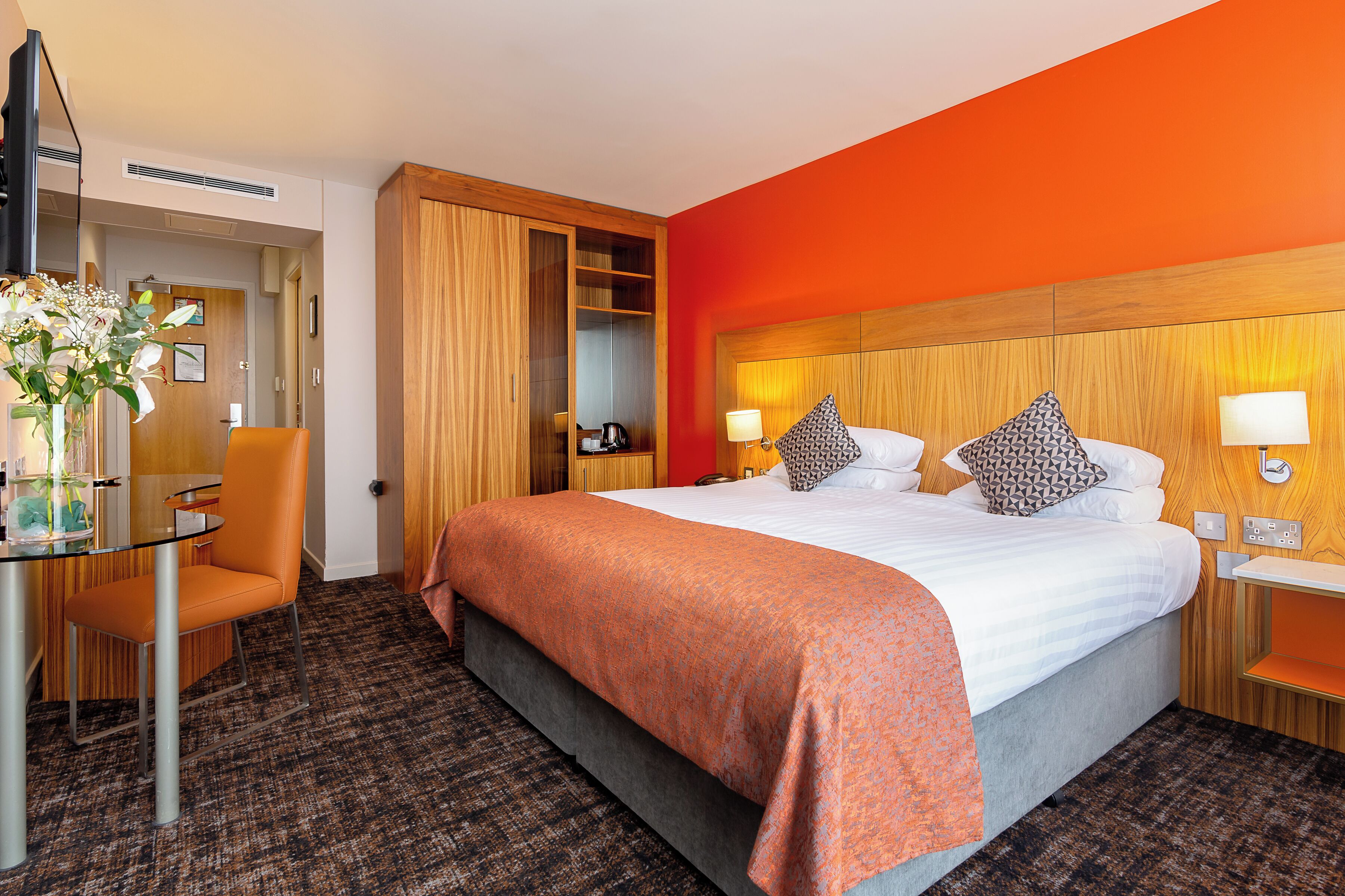 egyptian cotton sheets, premium bedding, memory-foam beds, in-room safe