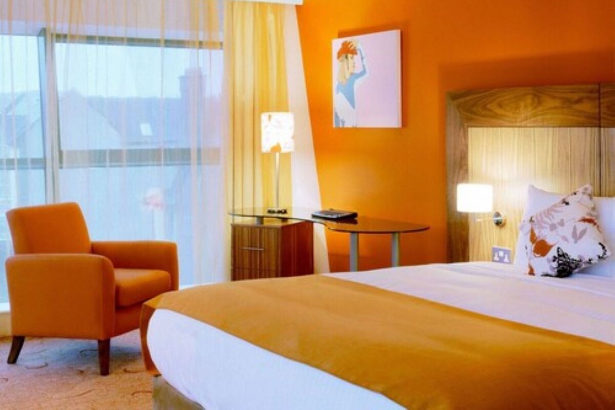 Egyptian cotton sheets, premium bedding, memory foam beds, in-room safe