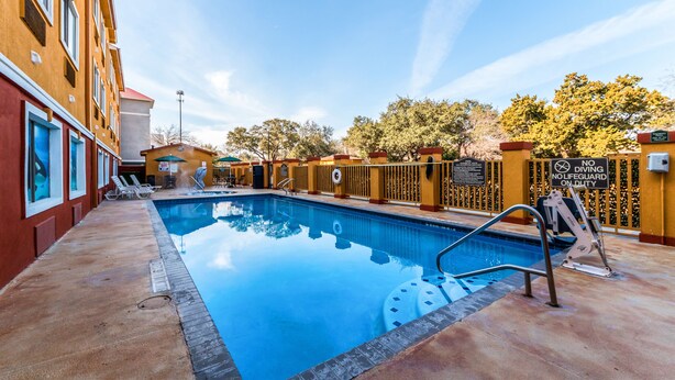 Unclassified image, 1 of 57, button - Quality Inn & Suites SeaWorld North (San Antonio)