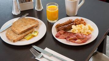 Desayuno completo incluido todos los días