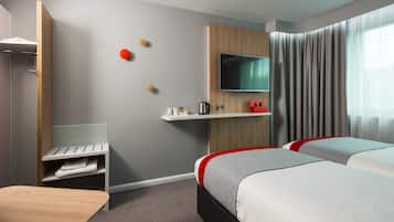 Chambre Standard, 2 lits une place | Bureau, lits bébé (gratuits), Wi-Fi gratuit, draps fournis