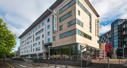 Holiday Inn Express Leeds City Centre Armouries by IHG