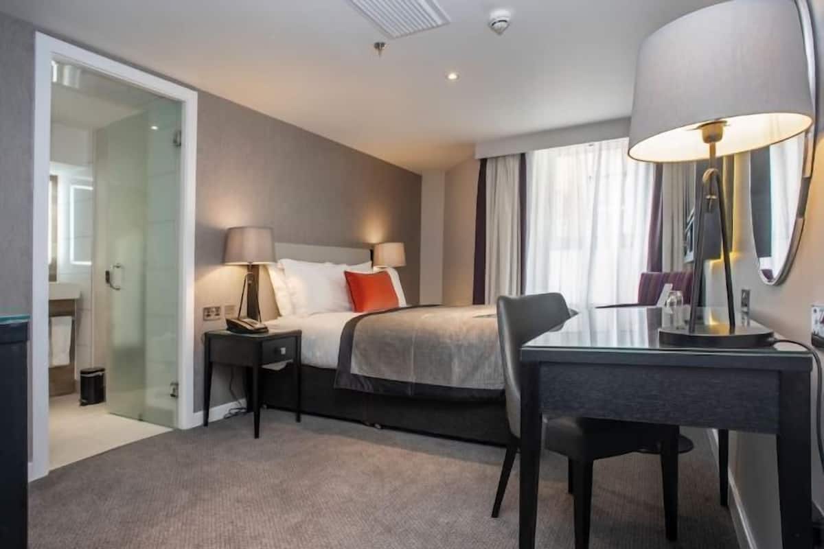 1 bedroom, hypo-allergenic bedding, in-room safe, individually decorated