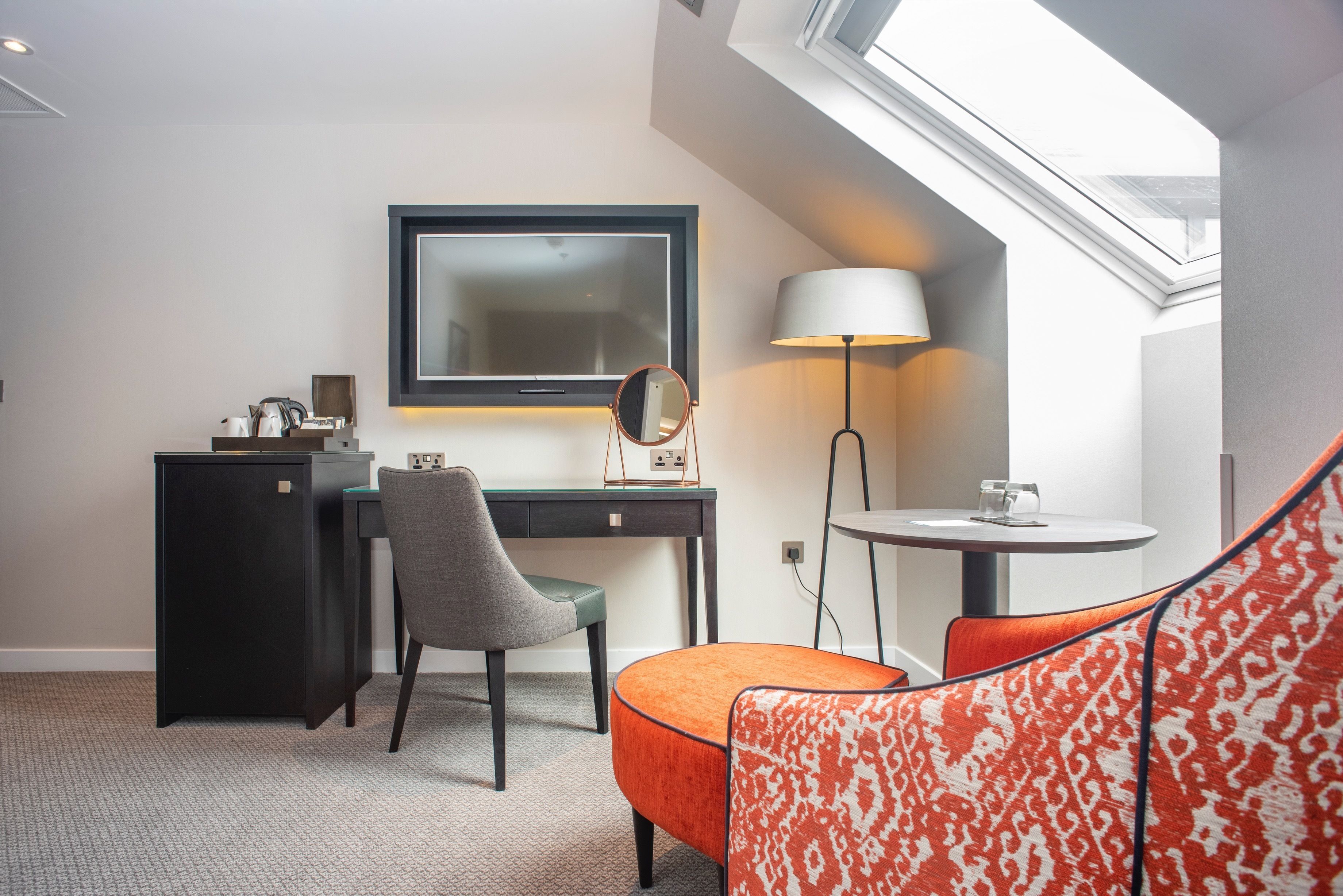 standard loft, 1 double bed, non smoking | 1 bedroom, hypo-allergenic bedding, in-room safe, individually decorated