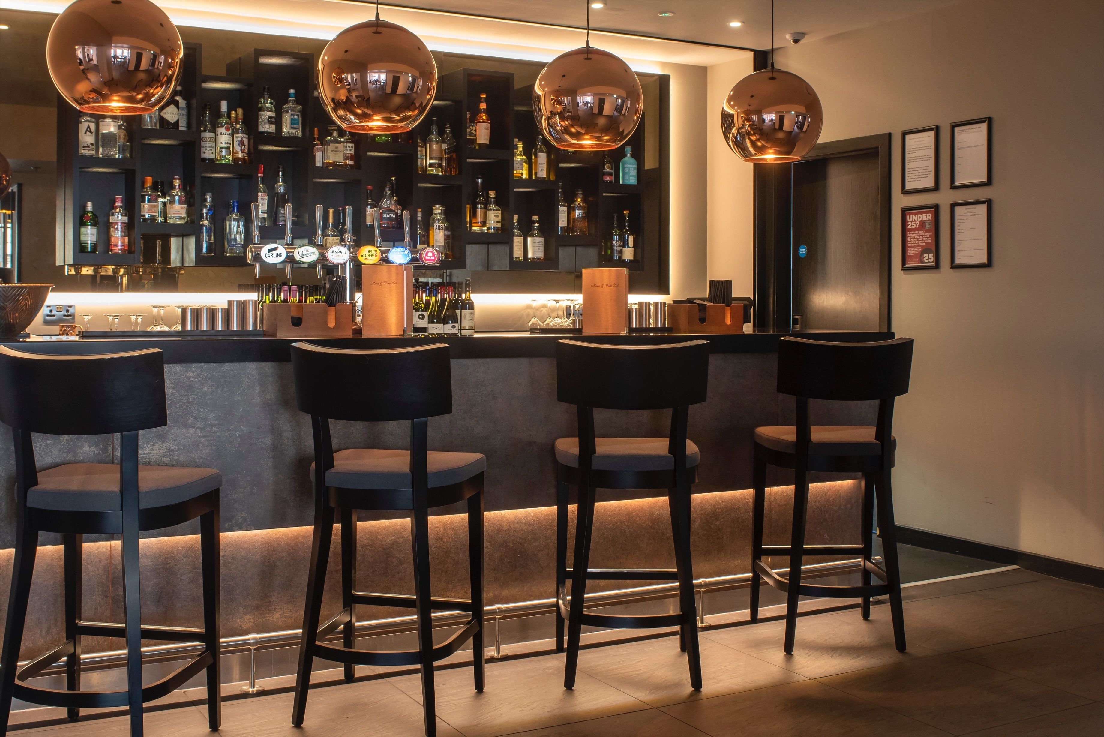 serves lunch and dinner