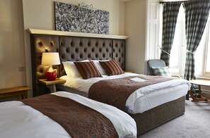 Family Room | Desk, iron/ironing board, free WiFi - Ryde Castle Hotel by Greene King Inns (Ryde)