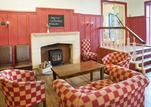 Lounge - Ryde Castle Hotel by Greene King Inns (Ryde)